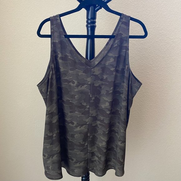 Lane Bryant, Camo Tank Top, Shell, Size 22 - Picture 2 of 5